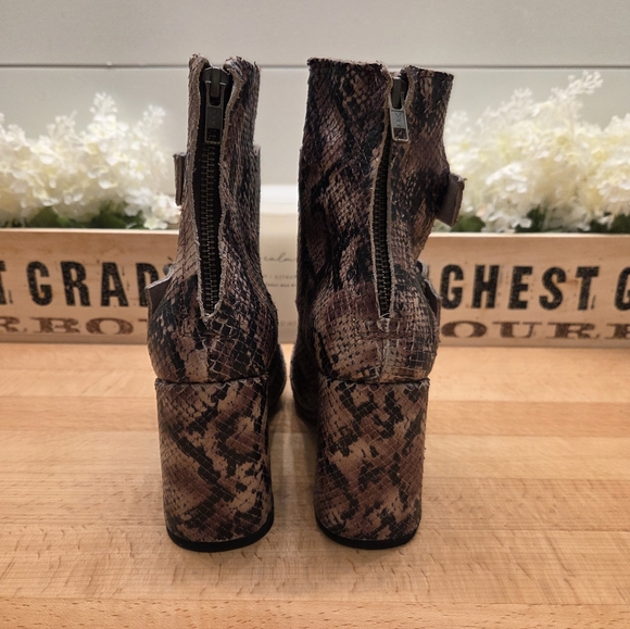 Freebird By Steven Joey Leather Ankle Boots Brown Snake Embossed Womens Sz 9 NEW - Picture 4 of 9